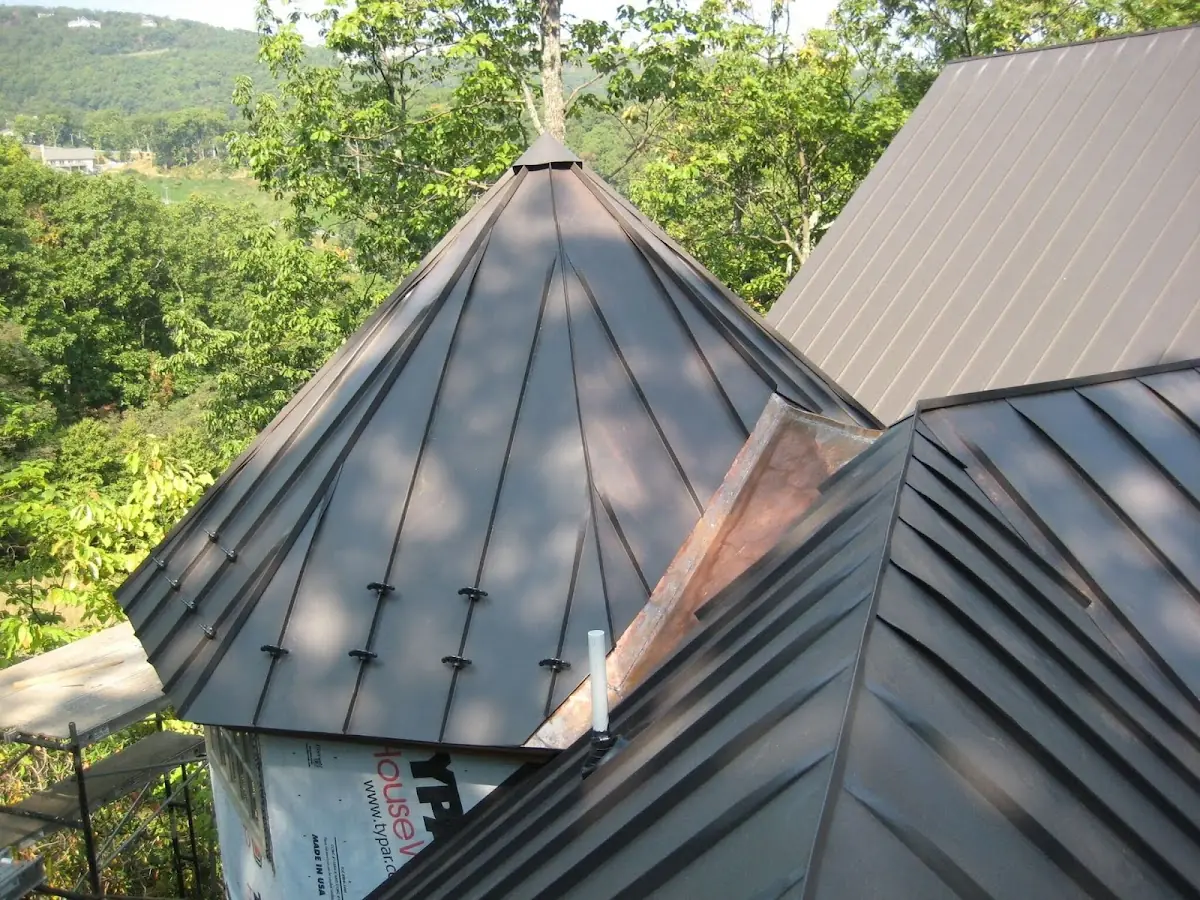Professional Shingle Replacement & Repair by Craftsman Roofing in Sault Ste. Marie